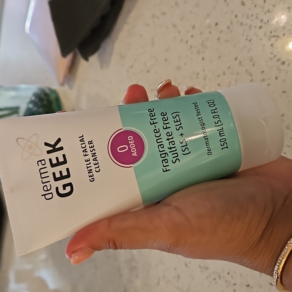 Derma Geek Gentle Facial Cleanser Fragrance/Sulfate Free - 5 FL oz